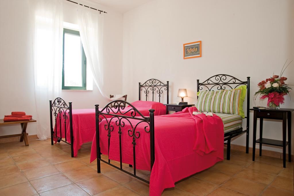 Tenuta Badessa Casalabate Δωμάτιο φωτογραφία